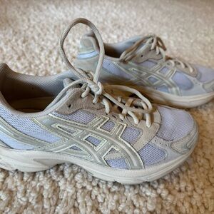Asics Women's Sneakers in Light Blue and Cream